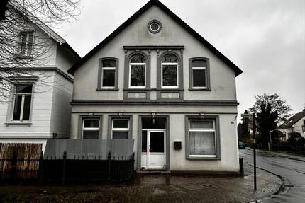 Solides Zweifamilienhaus in bevorzugter Oldenburger Wohngegend.