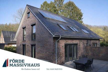 Doppelhauspartner gesucht! Charmante Doppelhaushälfte in Selent