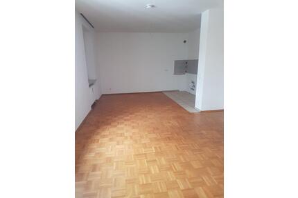 Schöne, ruhige Wohnung in Osterhofen (zentrumsnah)