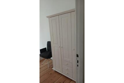 Biete Schönes WG Zimmer - 650,00&nbsp;EUR Kaltmiete, ca.&nbsp; 18,00&nbsp;m&sup2; in Berlin (PLZ: 13437) Reinickendorf