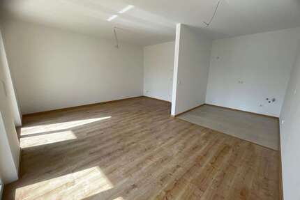Wohnung zum Mieten in Oranienburg 1.160,64 € 64.48 m²