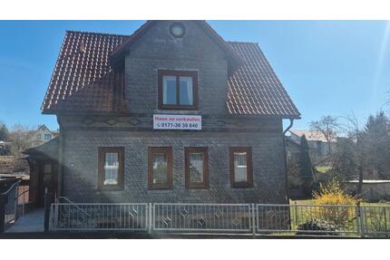 Wohnhaus ca. 125 m² Wohnfläche mit Grundstück 2580 m² zum Verkauf - Schleusingen