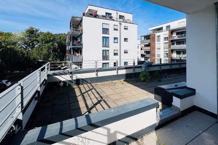 Gut geschnittene 2-Zimmer-Wohnung mit großer Dachterrasse in F-Unterliederbach! - Frankfurt am Main
