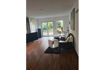 Großzügige attraktive Wohnung mit großem Garten, Terassen, Balkon - Wiesloch