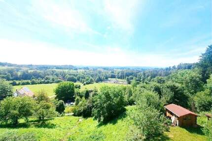 Hochwertige Dachgeschoss-Wohnung mit Penthouse-Charakter und freiem Alpenblick - Wangen i. A. Schomburg