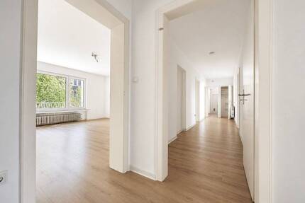 Helle 4,5-Zimmer-Wohnung mit zwei Balkonen im Herzen von Bochum