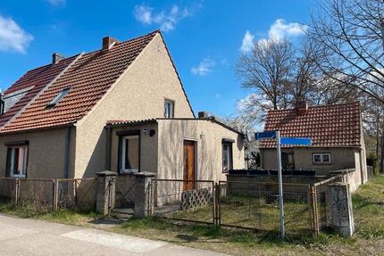 Siedlungshaus mit großem Grundstück & Baugenehmigung - Leegebruch