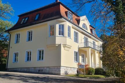 Großzügige, helle 4-Zimmer-Wohnung in Riedenburg