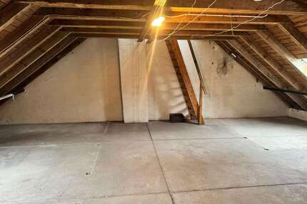 Wohnung zum Kaufen in Bayreuth 69.900,00 € 83 m²