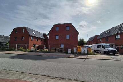 Haus zum Mieten in Norderstedt 2.490,00 € 123.07 m²