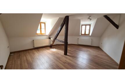ab sofort: gemütliche 2-Zimmer-Wohnung in Stadtmitte Stadtroda´s