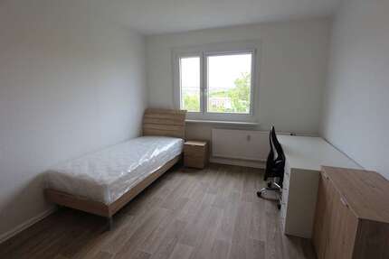 Wohnung zum Mieten in Gera 230,00 € 29.38 m²