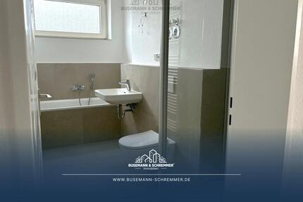 Helle 4-Zimmer-Wohnung mit Balkon und Garage in Langenhagen