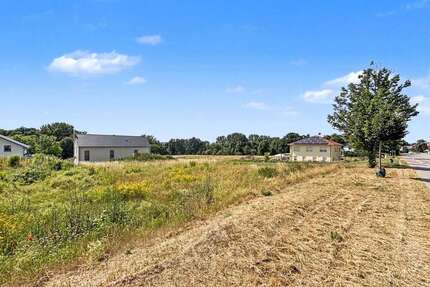 Grundstück zu verkaufen in Borna 163.000,00 € 760 m²
