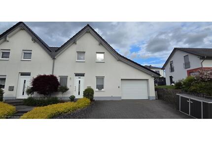 Doppelhaushälfte in Wolsfeld - 1.200,00&nbsp;EUR Kaltmiete, ca.&nbsp; 115,00&nbsp;m&sup2; in Rittersdorf (PLZ: 54636)