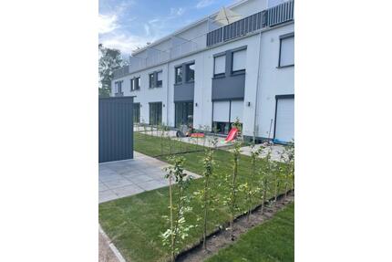 Top Reihenhaus mit Dachterrasse und Garten - Aurich Georgsfeld und Tannenhausen