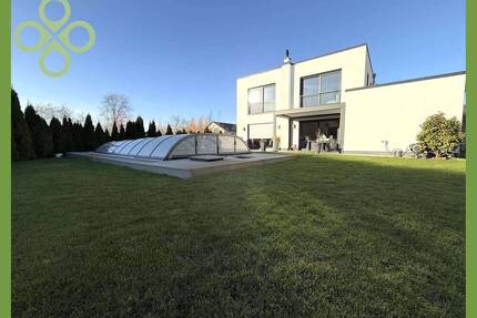 ***Modernes Architektenhaus _ Eine Wohlfühloase mit überdachtem Pool, Smart-Home und ganz viel Herz* - Ahrensfelde Lindenberg
