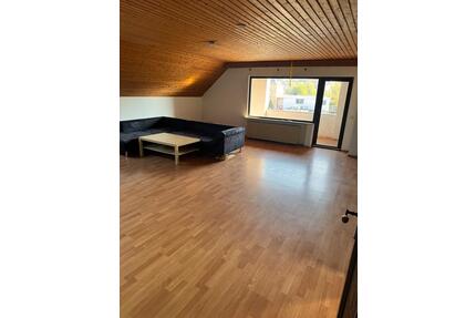 Große Dachgeschoßwohnung in Losheim sofort verfügbar. - Losheim am See