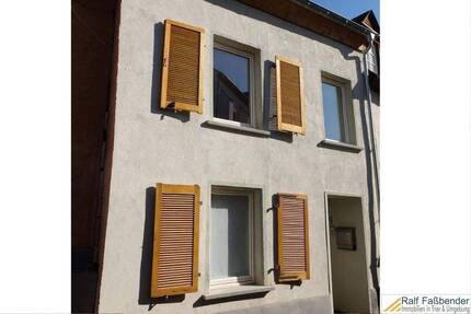Kenn, gemütliches u. modernisiertes Reihenhaus mit Dachterrasse zu verkaufen.
