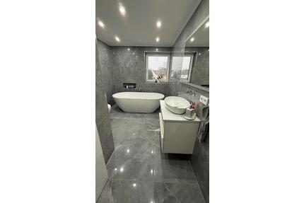 Reihenmittelhaus (Haus) im Zentrum von Burghausen zu verkaufen.