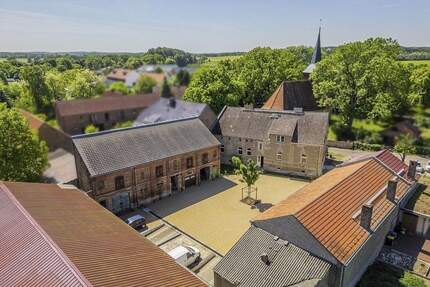 Vierseitenhof mit großem Grundstück in Potsdam