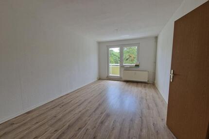 Hammerpreis***Helle 2-Raum-Wohnung im Hochparterre mit Duschbad und Balkon! - Gardelegen