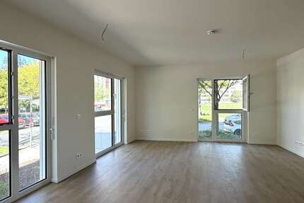 Wohnung zum Mieten in Berlin 1.153,04 € 82.36 m²