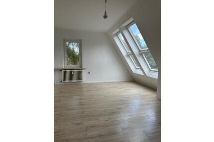 wunderschöne Drezimmerwohnung über den Dächern Detmolds