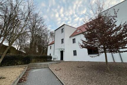 2,5-Zimmer Maisonette-Wohnung im 2. OG mit Balkon in Regensburg