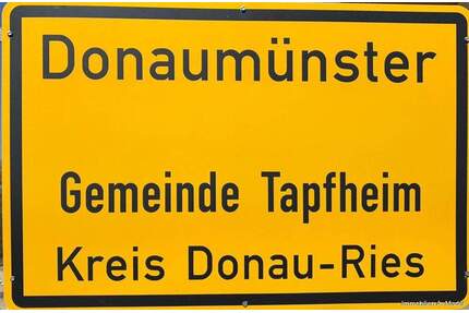 Schutz vor Inflation: Vermietete Dachgeschoß-Wohnung mit Garage und Stellplatz - Tapfheim Donaumünster