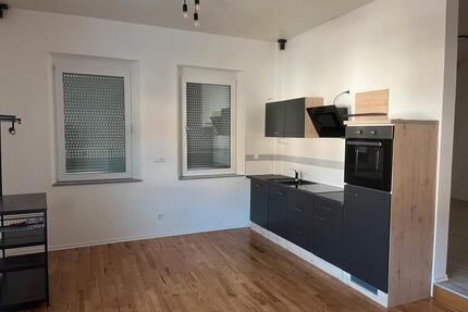 Wohnung 73qm mit Balkon - 550,00&nbsp;EUR Kaltmiete, ca.&nbsp; 73,00&nbsp;m&sup2; in Klingenmünster (PLZ: 76889)