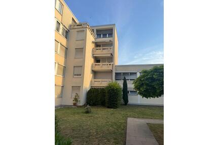 3, 5 Zimmer Eigentumswohnung Fellbach modernisiert mit 2x Balkone