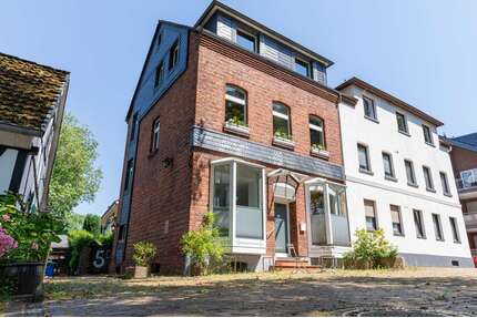 Haus zum Kaufen in Ratingen Lintorf 785.000,00 € 217 m² - Ratingen / Lintorf