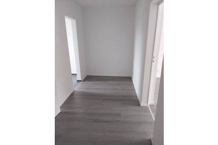 3-Zimmer-Wohnung frisch saniert - Ostrau