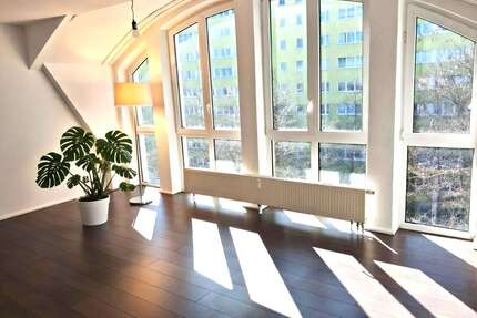 Wohnung zum Mieten in Magdeburg 700,00 € 90 m²