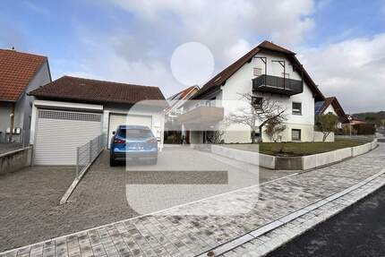 Ihre Mieter sind schon da! - 498.000,00&nbsp;EUR Kaufpreis, ca.&nbsp; 255,00&nbsp;m&sup2;&nbsp;Wohnfl&auml;che in Fuchsstadt (PLZ: 97727)