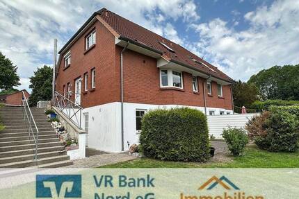 Großzügige Doppelhaushälfte mit Einliegerwohnung - Wees Oxbüll