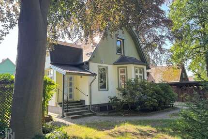 Haus zum Kaufen in Strausberg 350.000,00 € 90 m²
