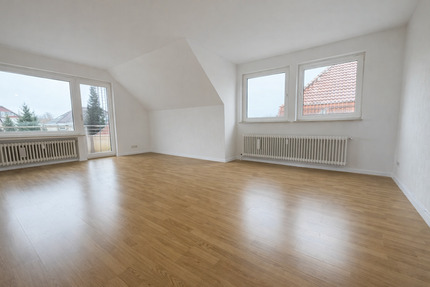 2-Zi DG-Wohnung | großer Balkon | Garage | Küche | Obernberg - Bad Salzuflen