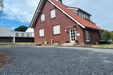 Ohne Makler Familienhaus mit 2 Garage in Löhne 32584