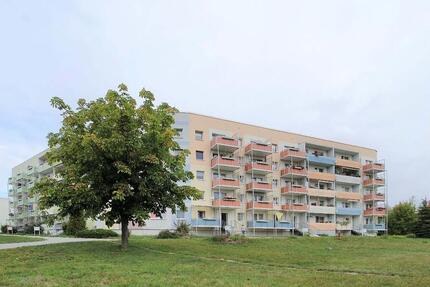 Mega-Weitsicht garantiert! - 417,00&nbsp;EUR Kaltmiete, ca.&nbsp; 69,55&nbsp;m&sup2; in Kirchberg (PLZ: 08107)