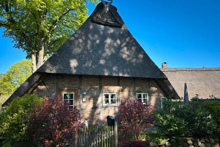 Sanierte möblierte Wohnung unter Reet in Buxtehude-Ottensen