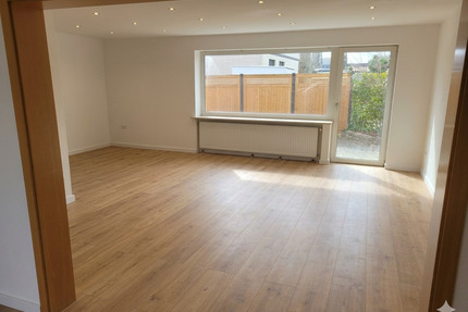 Frisch renovierte 4,5-Zimmer-Wohnung mit Garten ab 01.05., 118 Qm - Oldenburg Drielaker-Moor