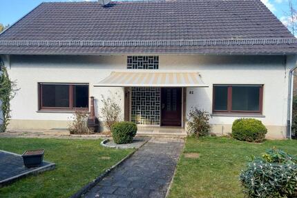 Großes freistehendes Haus mit Garage Balkon, Garten usw. - Bad Münstereifel