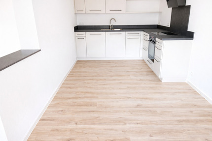 Moderne, neu renovierte 2,5 Zimmer Wohnung Sulz-Glatt (KM 727€) - Sulz am Neckar