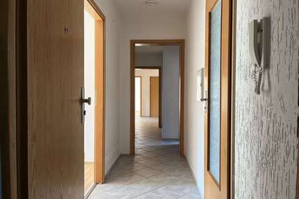 Wohnung zum Mieten in Weißenfels 696,00 € 107.03 m²