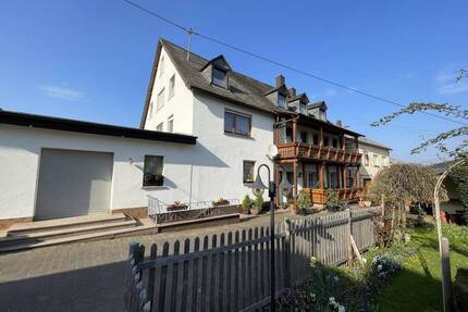 Mehrfamilienhaus mit ehemaliger Ladenfläche - Osann-Monzel