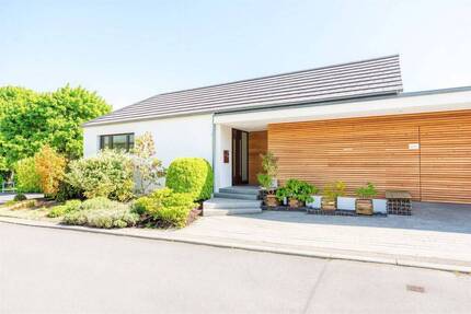 Wohnen wie ein Statement: Exklusives Haus mit Galeriegefühl, Sonnenterrasse und Naturblick - Gäufelden Nebringen