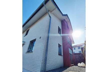 Solides Einfamilienhaus in ruhiger Sackgasse im Zentrum von Ubbedissen - Bielefeld