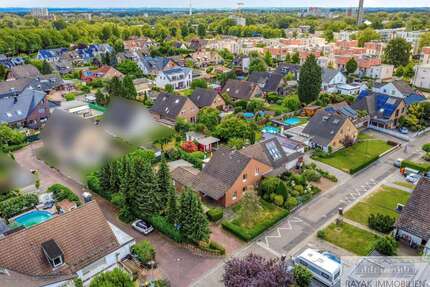 Haus zum Kaufen in Düsseldorf Urdenbach 649.000,00 € 117.8 m² - Düsseldorf / Urdenbach